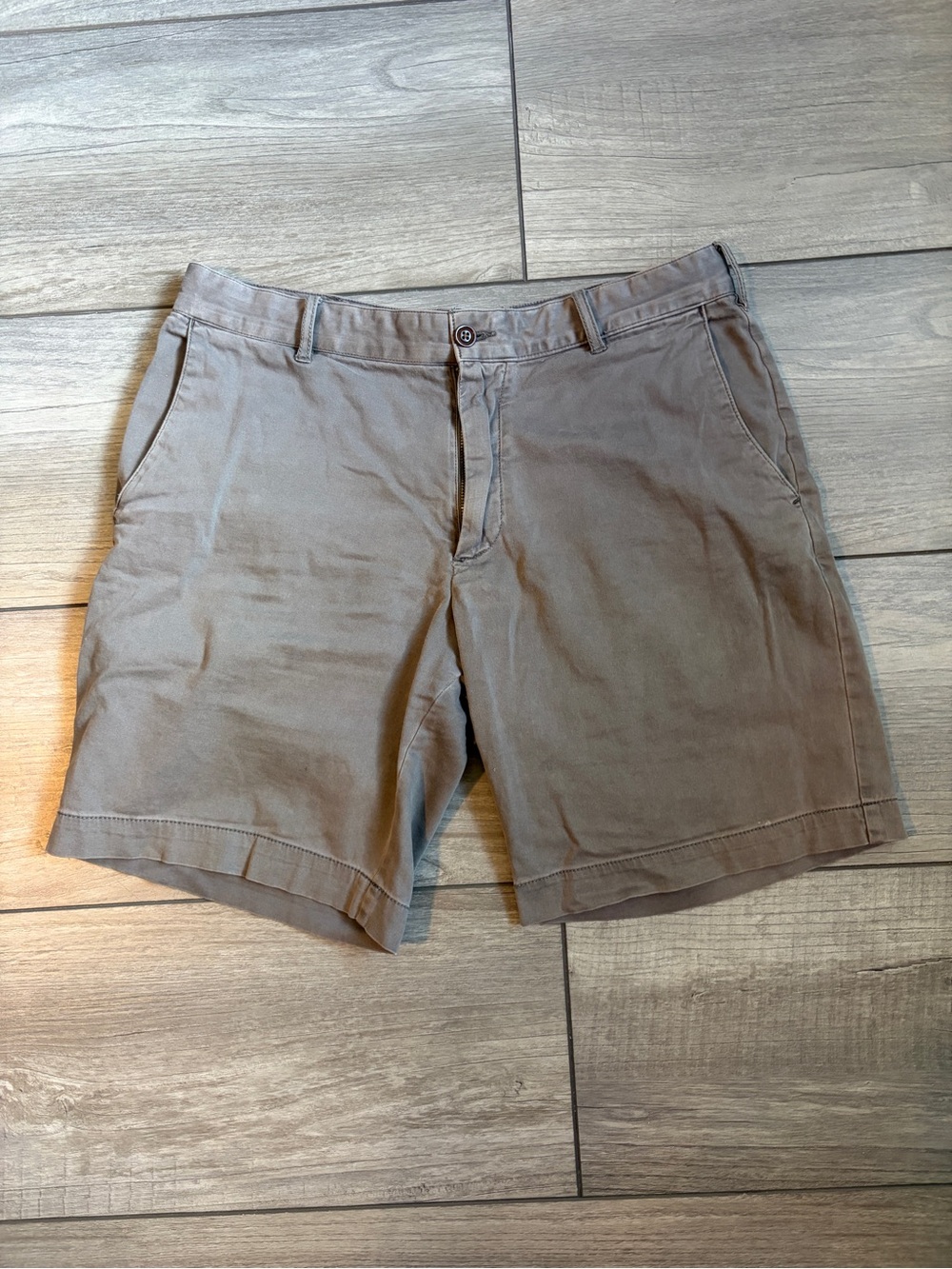 Faherty Flat-Front Gray Chino Shorts